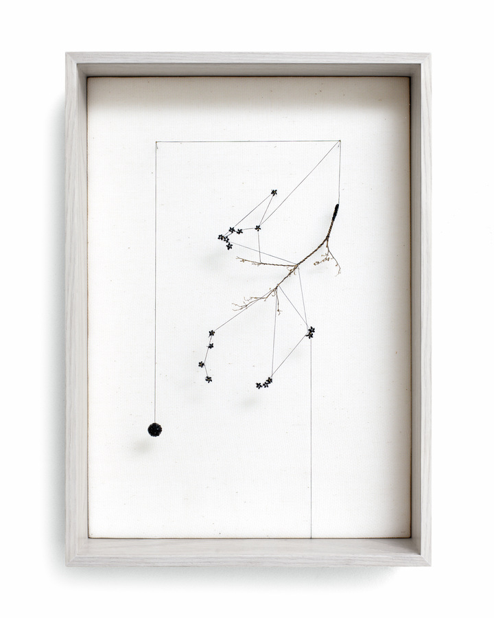 Unfolding 
(w:25 h:35 d:6.5 cm)