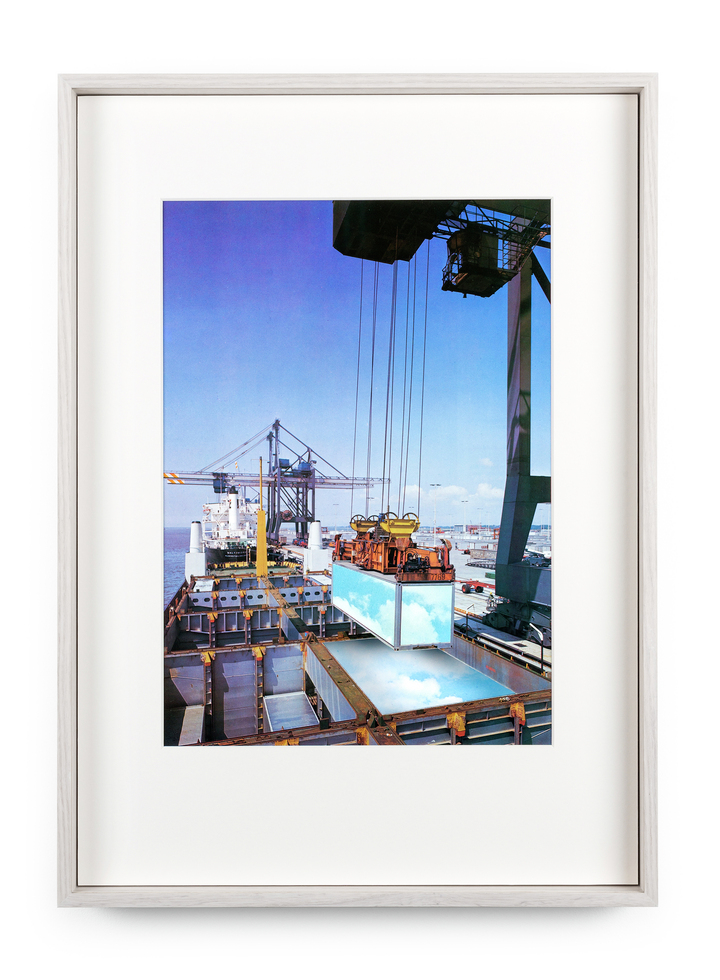 The Sky Transport (w:331 x h:460 x d:55mm)